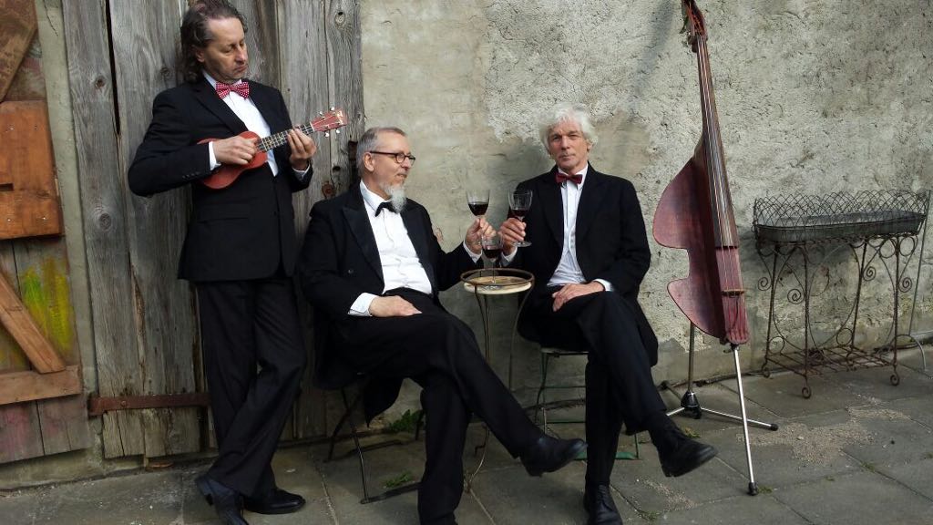 PHOTO-2018-06-02-11-11-54